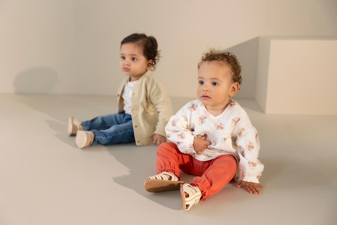 Baby’s met Noppies-broeken en complete outfits (representatief categoriebeeld)